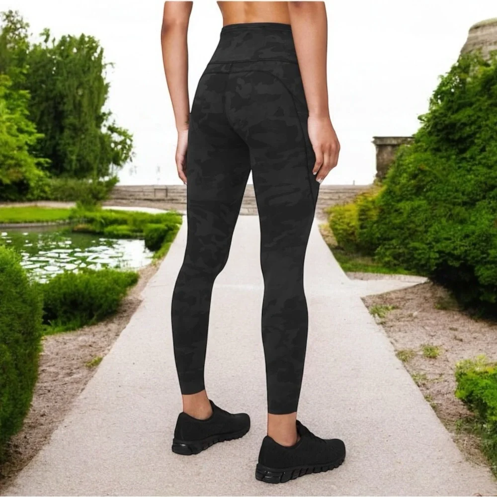 Lululemon Fast and Free Tight Il 25